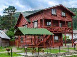 Svitlana, hotel with pools in Tatariv