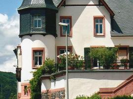 Wohnen im Burghotel, hotel with parking in Lorch am Rhein