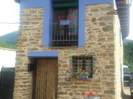 Lauku māja La Casa Azul pilsētā Yosa de Sobremonte