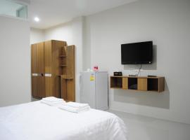 Paru Ville, hotell i Nakhon Ratchasima