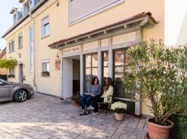 Domizil Nunn, hotel v destinaci Escherndorf