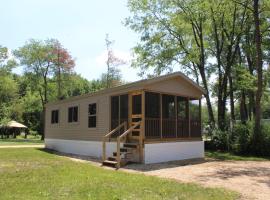 Pine Country Camping Resort, casa per le vacanze a Belvidere
