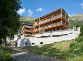 Alpine Lodge Chesa a la Punt, cabin in Pontresina