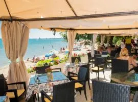 Iris Beach Hotel
