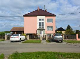 Rodinné ubytování - Family accommodation, cheap hotel in Kobylice