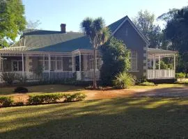 Bellevue Manor Guest House