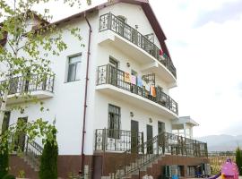 Guest house Ak Keme, hotel en Bosteri