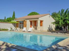Beautiful holiday home in Argeliers with pool, hotell i Argeliers