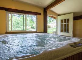 Cozy Cottage in Bourgnac with bubble bath, cottage in Bourgnac