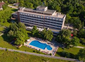 Sana Spa Hotel, hotel u gradu 'Hisarya'