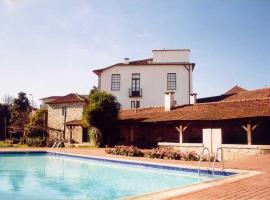 Estrebuela House, hotel with parking in Paredes