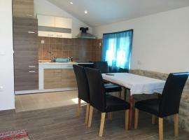 Penthouse Prvic Luka, hotel in Prvić Luka