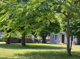 L'Estancat, Bed & Breakfast in Pardies-Piétat