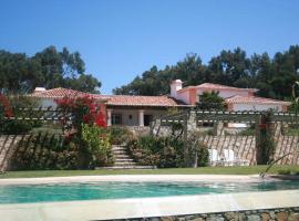 Villa Malveira, holiday home in Alcabideche