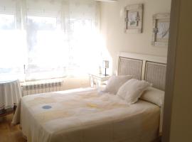 Casablanca, pet-friendly hotel in San Vicente de la Barquera