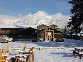 Rundle Mountain Lodge, hotelli kohteessa Canmore