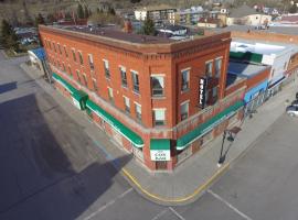 The Cosmopolitan Hotel, hotel with parking in Blairmore