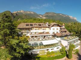 Hotel Lambrechtshof, hotelli kohteessa Appiano sulla Strada del Vino