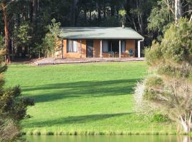 Pemberton Lake View Chalets, hotel-fazenda rural em Pemberton