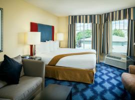 Plaza Inn & Suites at Ashland Creek, מלון באשלנד