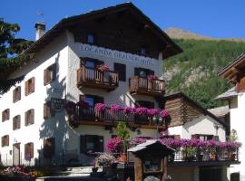 Hotel Locanda Grauson, hotel di Cogne