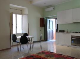 AnVi Apartment โรงแรมราคาถูกในPollena Trocchia