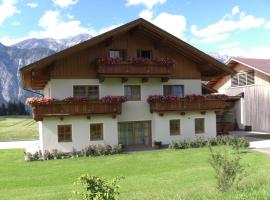 Ferienwohnung Prader, hotel near Nockspitzbahn, Innsbruck