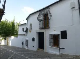 Salvatierra Guest House