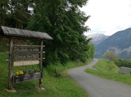 Haus Tonelehof, hotel com estacionamento em Dellach im Drautal