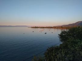 Dimitropoulos Apartments, beach hotel in Eleonas