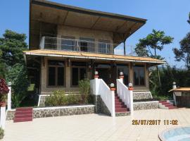 Salak Sunrise Homestead, hotel perto de Cachoeira Curug Nangka, Bogor