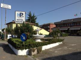 Hotel Route 9: Cadeo'da bir evcil hayvan dostu otel