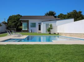 Casa rural con piscina Viña de Millan, hotell i O Grove