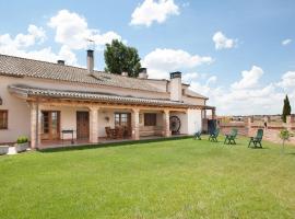 Casa Roble, hotel u blizini znamenitosti 'Campo de Golf de Salamanca' u gradu 'Almenara de Tormes'