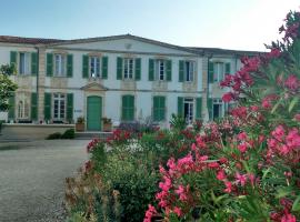 Ile de R&eacute; - Proche plage - Hammam - Sauna - Piscine - 4 personnes