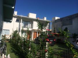 Residencial COLIBRI, хотел в Гаропаба