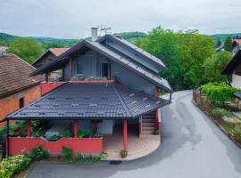 Apartment Kolaković, alojamento na praia em Slunj