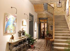 TasEV Guesthouse, hotel in North Nicosia