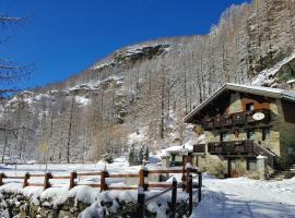 Chalet La Garde, hotel with parking in Valtournenche