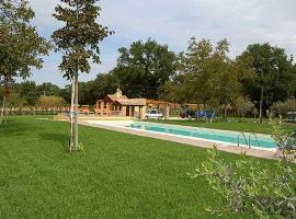 Casavacanze Sant'Eugenia, serviced apartment in Attigliano