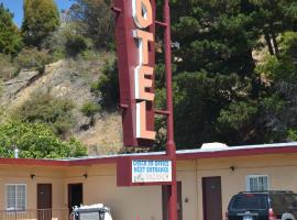 Tamalpais Motel, hotel s parkiralištem u gradu 'Mill Valley'