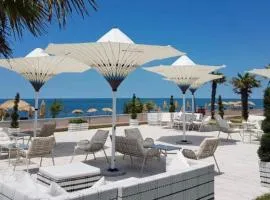 Ana's Apartment in Chakvi Oasis