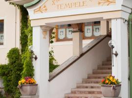 Piccolohotel Tempele Residence, Ferienwohnung mit Hotelservice in Innichen