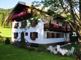 Haus Thurner, hotel in Obsteig