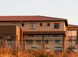 Eagle Nest Luxury Accommodation, hótel í Roodepoort