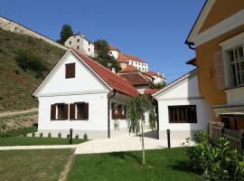 Apartment Little house, hotel v destinácii Ptuj