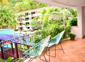 Hotel Casa Iguana Mismaloya: Puerto Vallarta'da bir otel