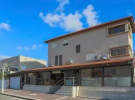 Amigo Hotel On The Beach