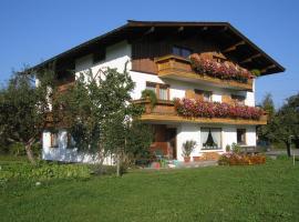 Gästehaus Grünbacher, hotel in Kössen