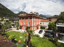 Holiday IV Gardan, hotell i Riva del Garda